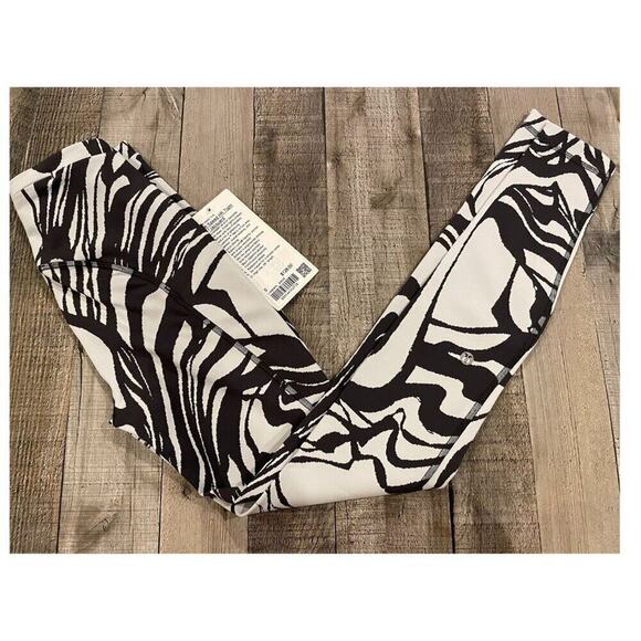 NWT Lululemon Swift Speed High-Rise Tight 28" in Jacquard | Size 0 - Picture 2 of 16